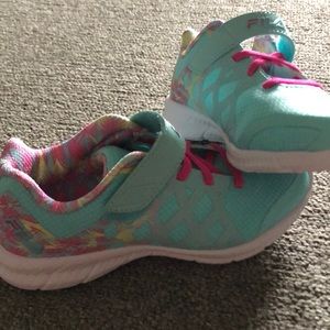 Size 1.5 girls NEW Fila tennis shoes